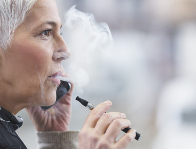 Fumer e-cigarette