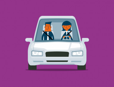 Une jeune femme en conduite accompagnée