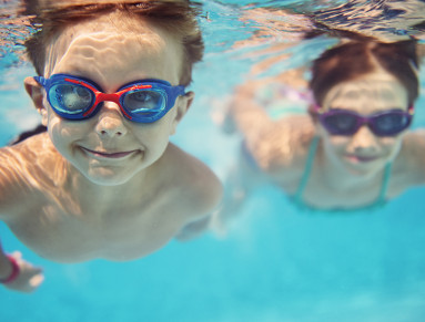 Piscine privée : attention à la sécurité des enfants 