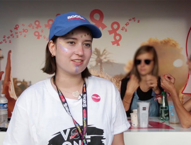 Aurore, 20 ans, s’engage auprès de Solidarité Sida.