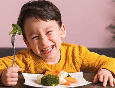 Alimentation équilibrée chez l’enfant : comment faire manger un enfant