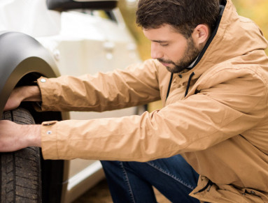 Pour rouler en toute sécurité en automne, adaptez votre vitesse.