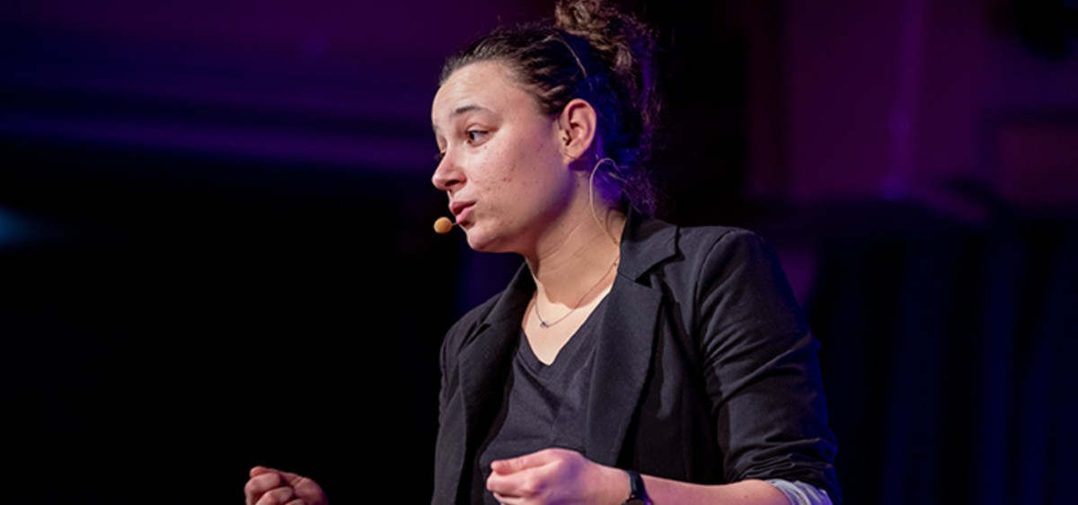 Julie aide les femmes à choisir leur avenir