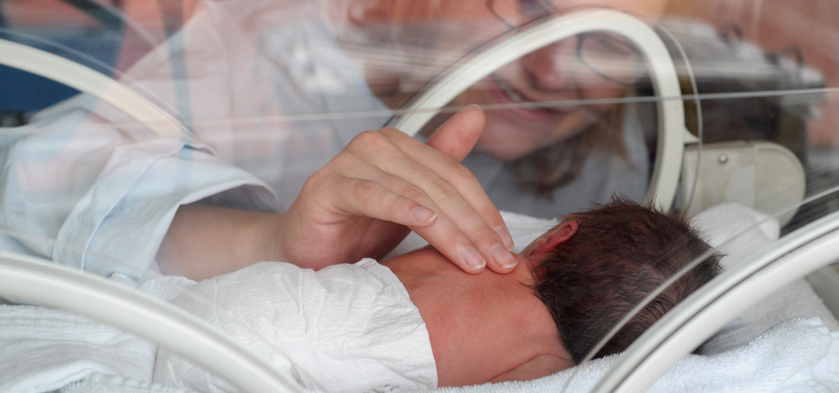 bébé couveuse