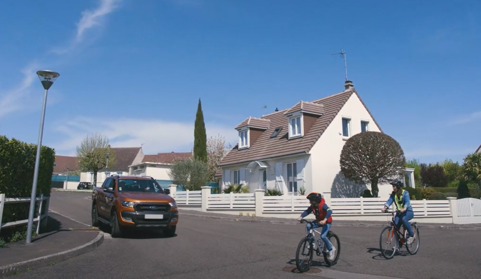 Enfant à vélo : apprendre à circuler en toute sécurité